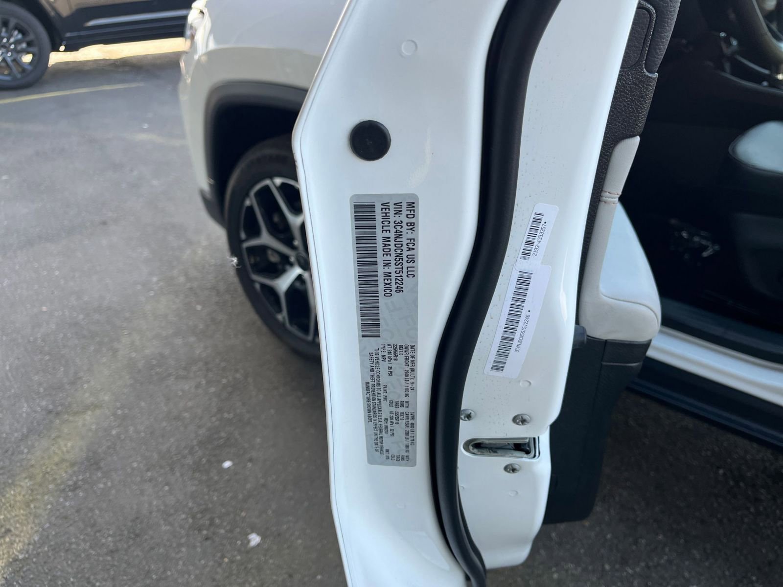 Used 2025 Jeep Compass Limited AWD/4WD image 30