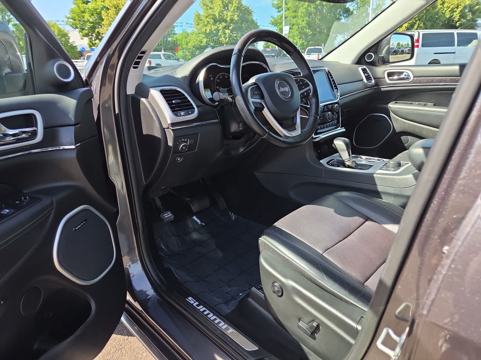 Used 2020 Jeep Grand Cherokee Summit w/ Platinum Series Group AWD/4WD image 10