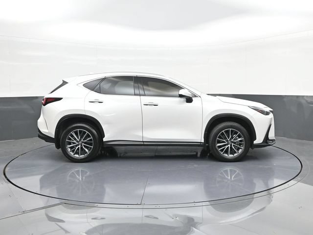 Used 2024 Lexus NX 250 FWD w/ Towing Package (2000 Lbs) image 24