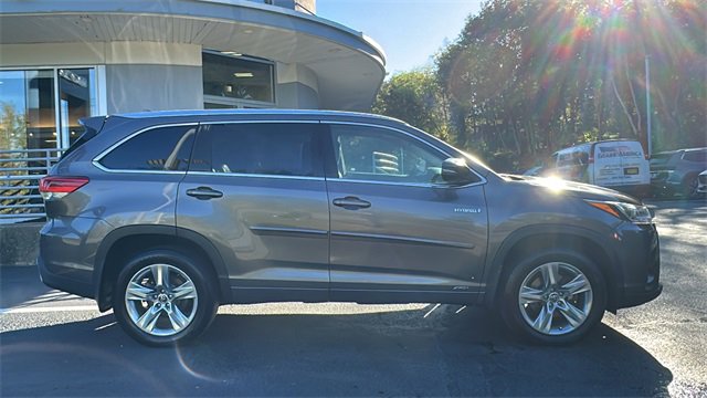 Used 2017 Toyota Highlander Limited image 5