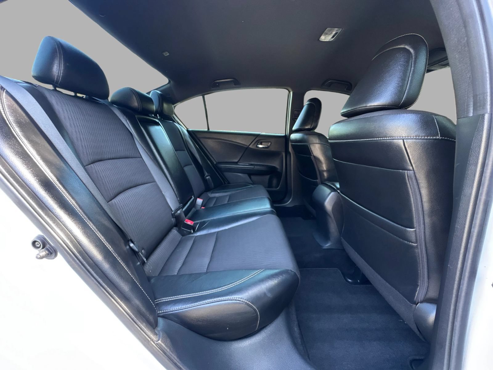 Used 2017 Honda Accord Sport image 37