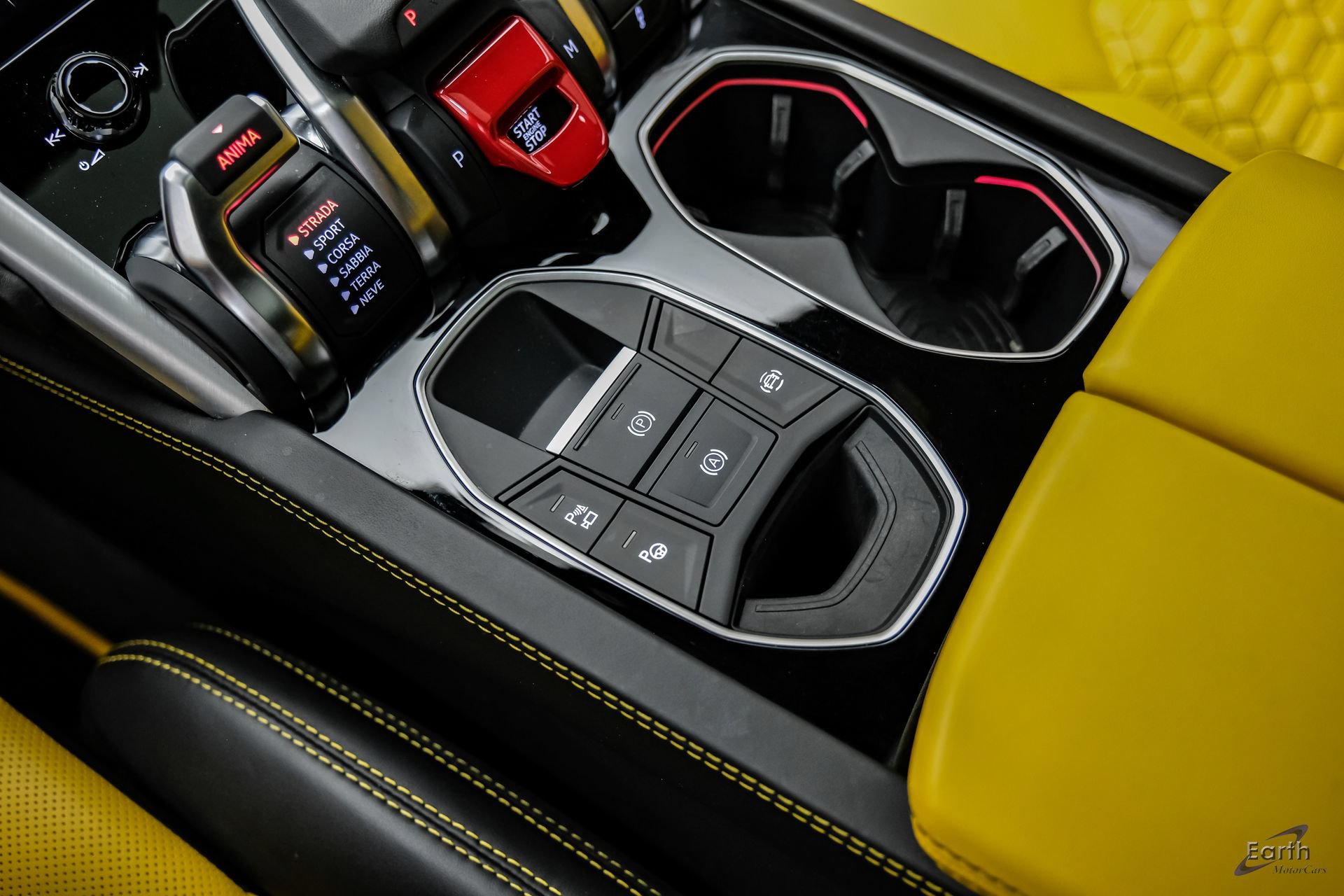 Used 2021 Lamborghini Urus AWD/4WD image 65