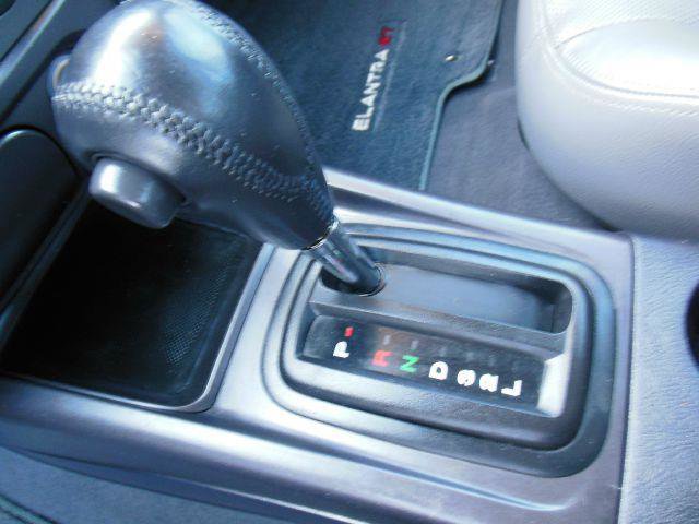 Used 2004 Hyundai Elantra GT image 33