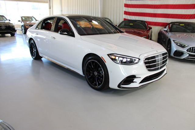 Used 2025 Mercedes-Benz S 580 4MATIC Sedan w/ AMG Line Package image 42