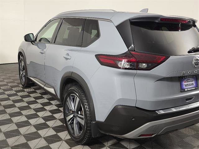 Used 2021 Nissan Rogue SL w/ Premium Package image 6
