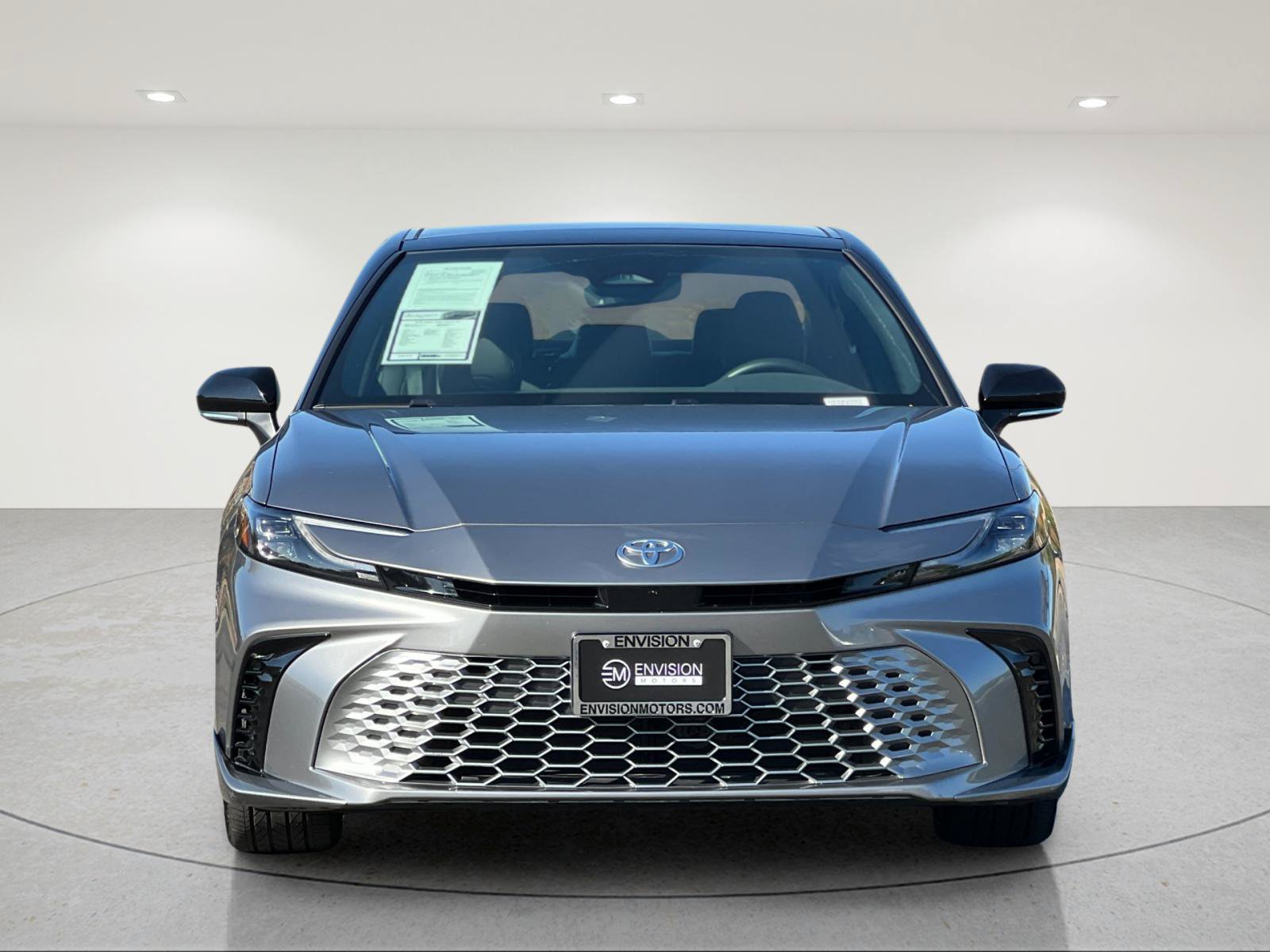 Used 2025 Toyota Camry XSE FWD image 8