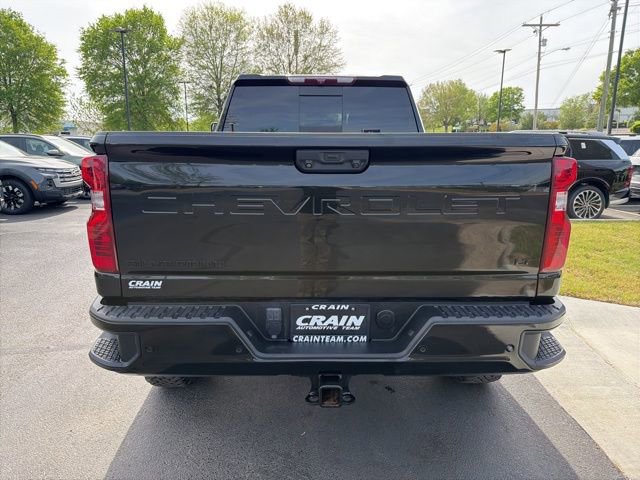 Used 2022 Chevrolet Silverado 2500 LT w/ Midnight Edition AWD/4WD image 6