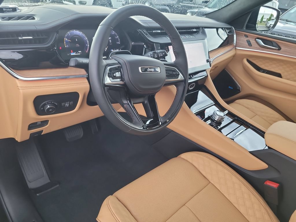 New 2026 Jeep Grand Cherokee Summit AWD/4WD image 21