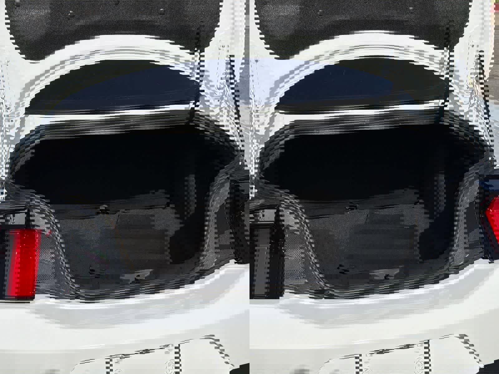 Used 2024 Ford Mustang GT Premium image 28