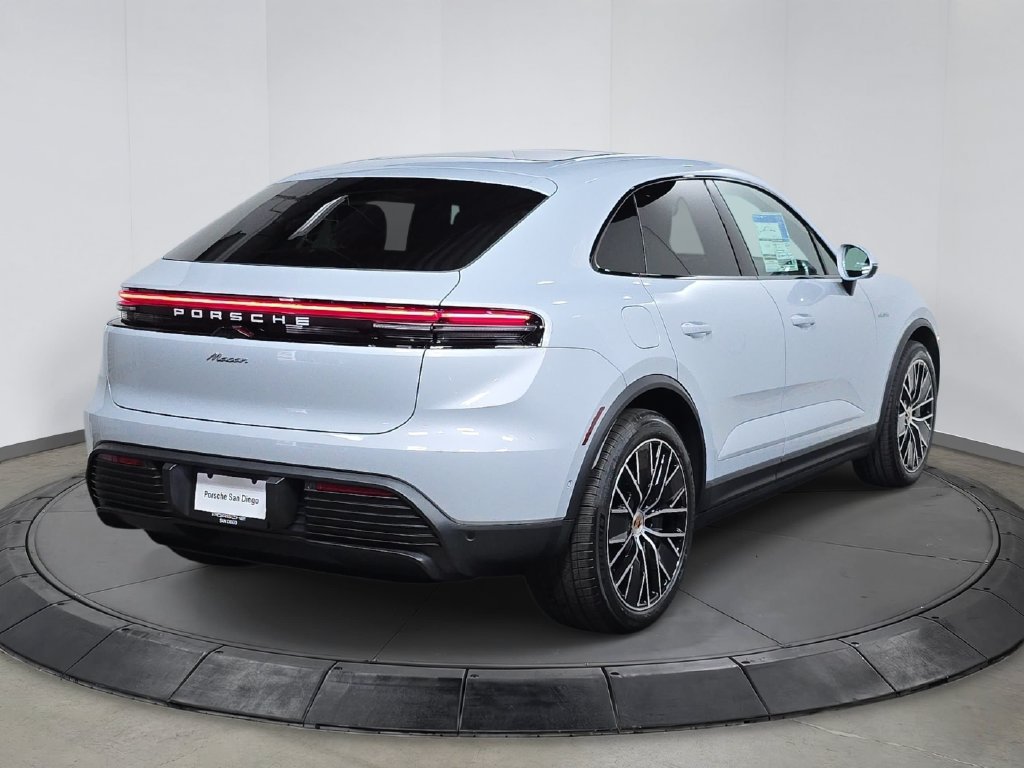 New 2026 Porsche Macan Electric RWD image 7