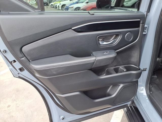 Used 2023 Honda Pilot Touring image 9