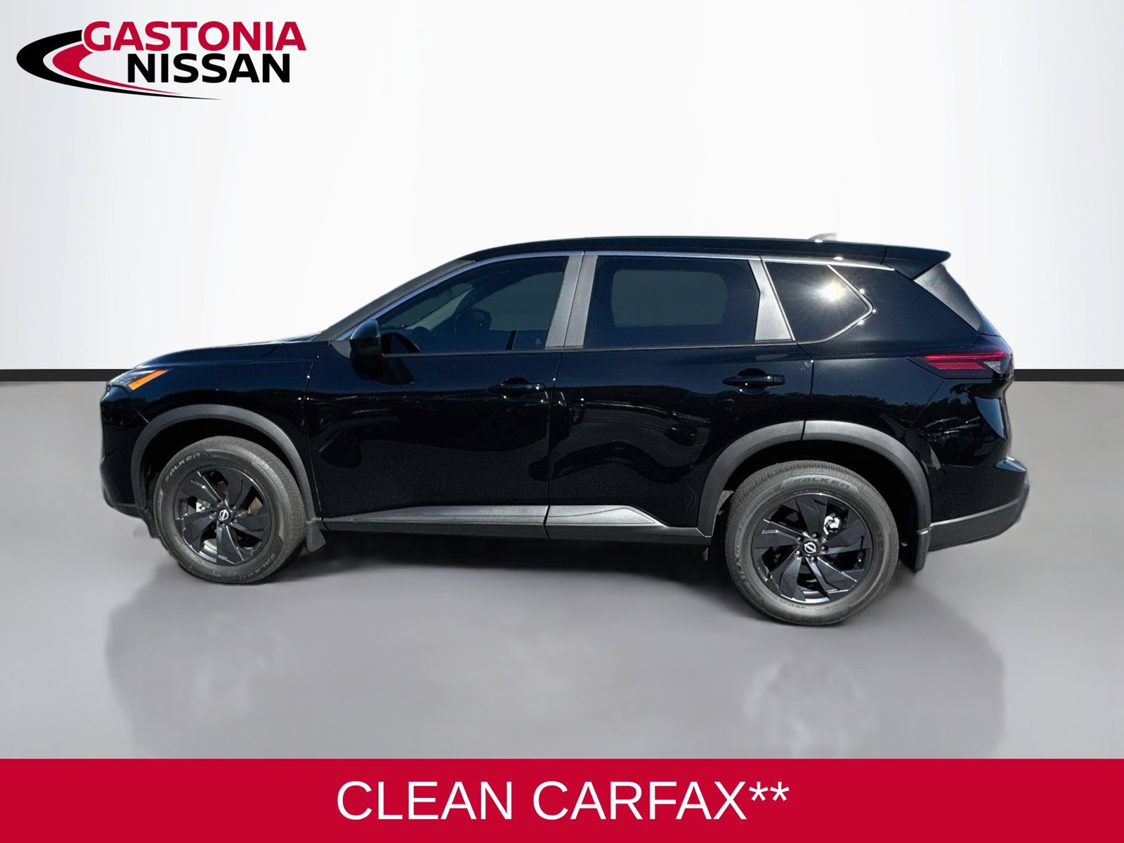Used 2026 Nissan Rogue SV w/ Cold Weather Package FWD image 5