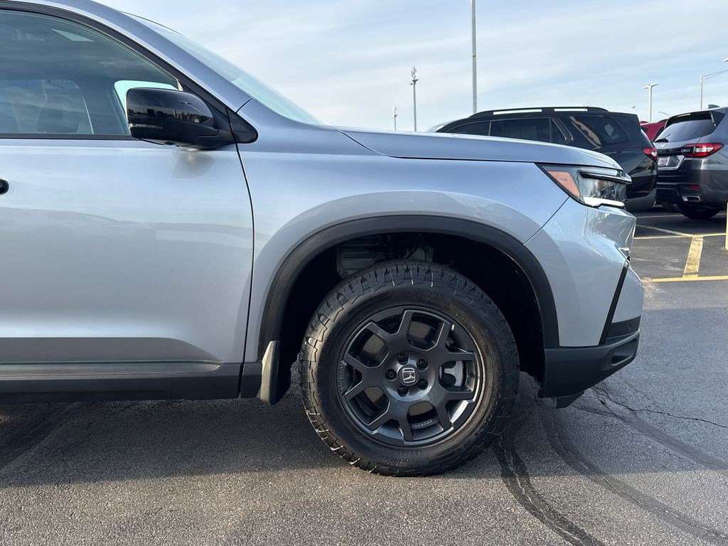 Certified 2025 Honda Pilot TrailSport image 15