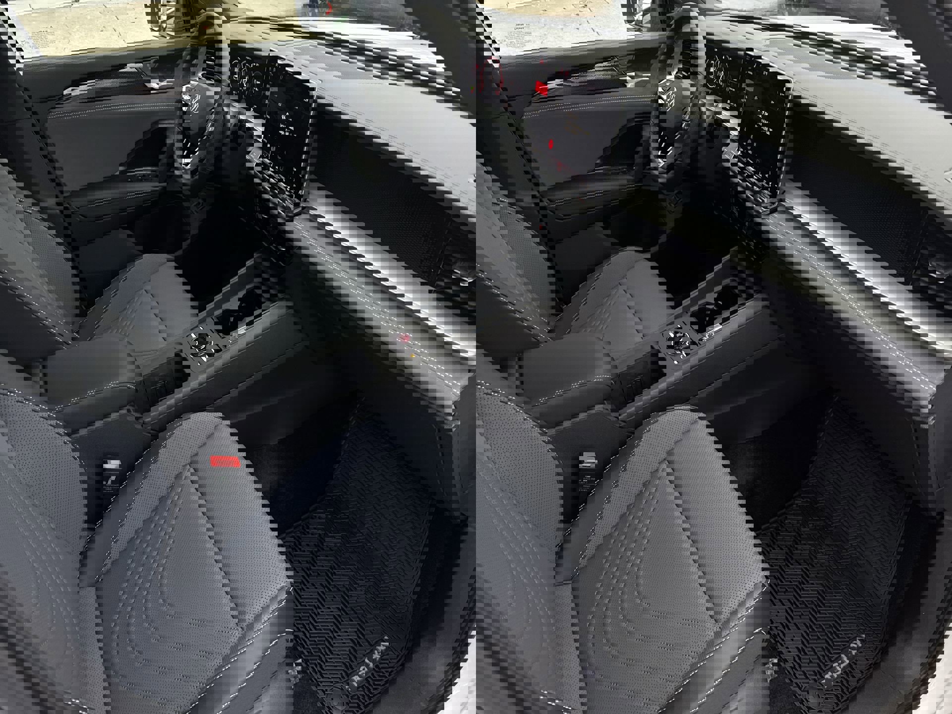 New 2026 Volkswagen Tiguan SE R-Line image 30