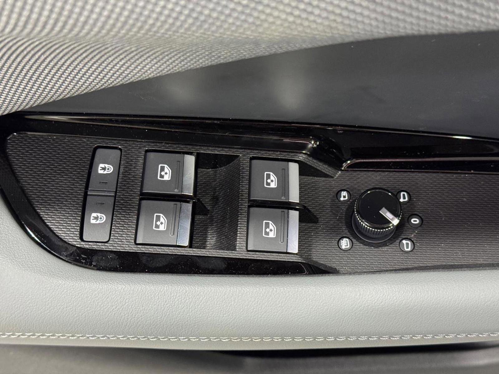 New 2026 Audi Q3 quattro 2.0T image 24