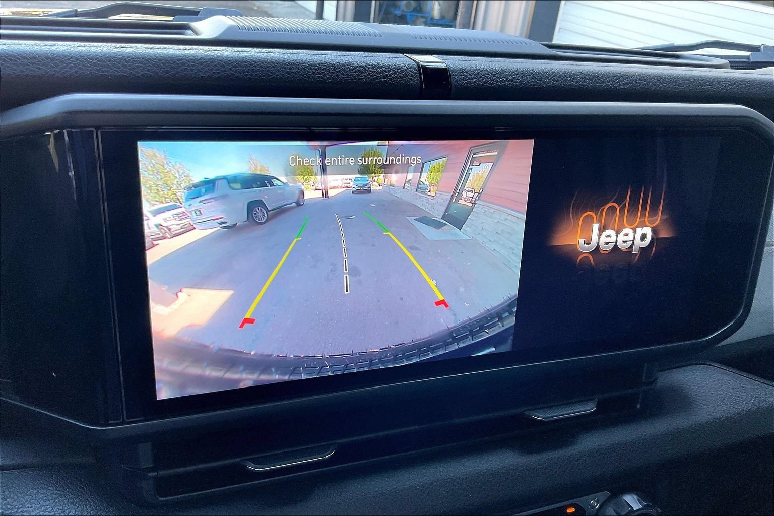 Used 2025 Jeep Wrangler Unlimited Sport AWD/4WD image 13