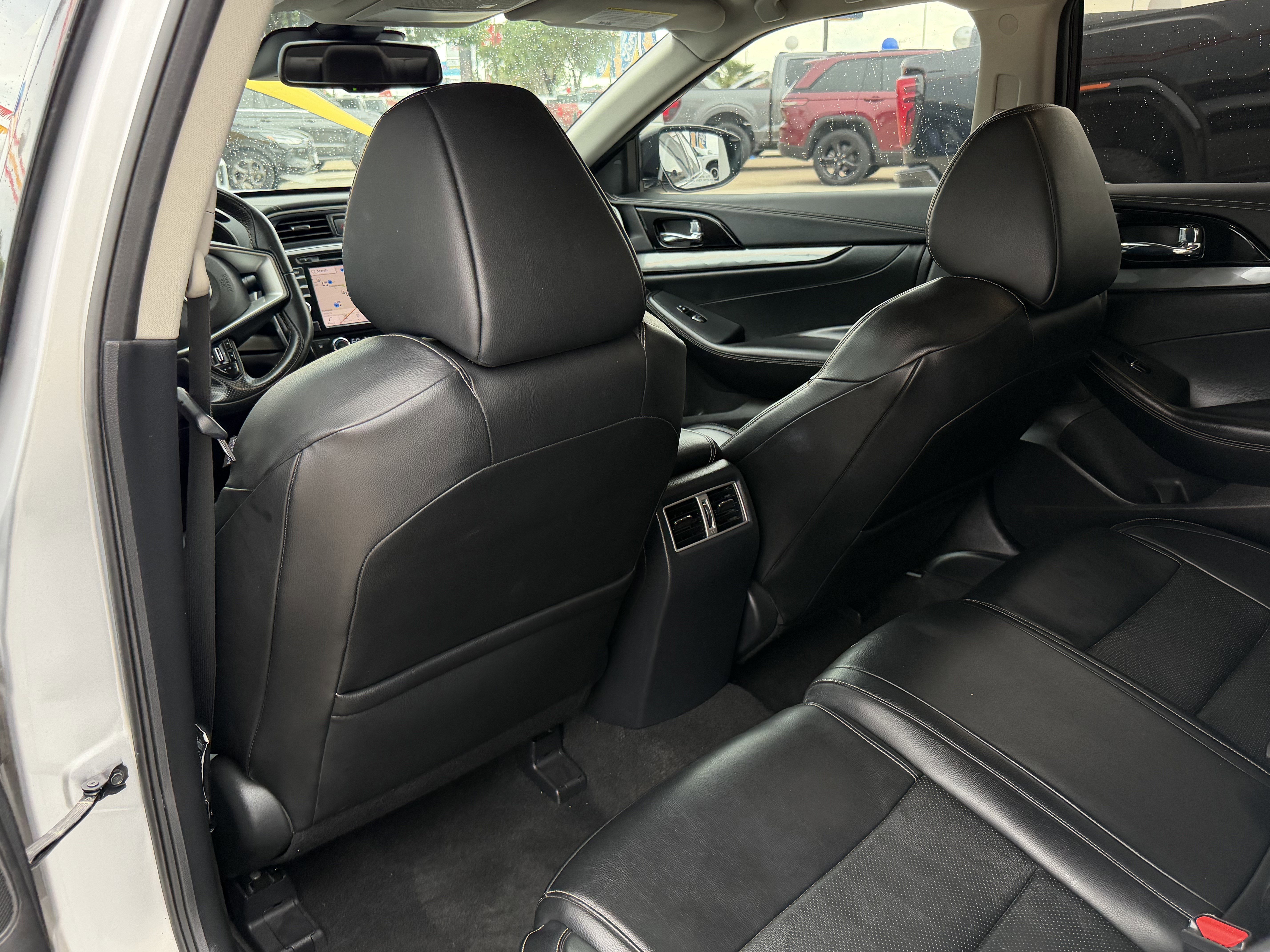 Used 2023 Nissan Maxima SV w/ Floor Mat Group FWD image 13