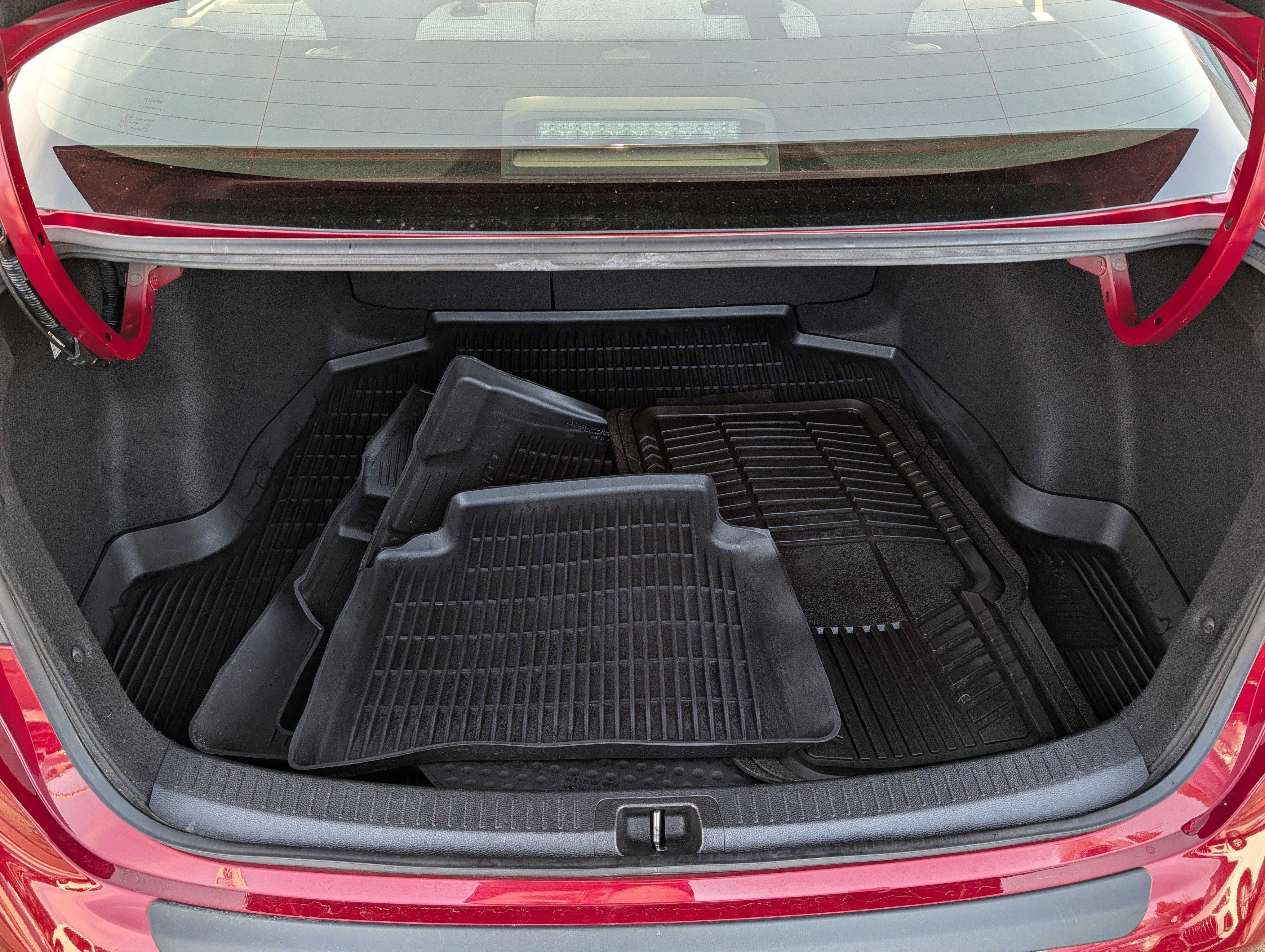 Used 2022 Toyota Corolla LE image 18