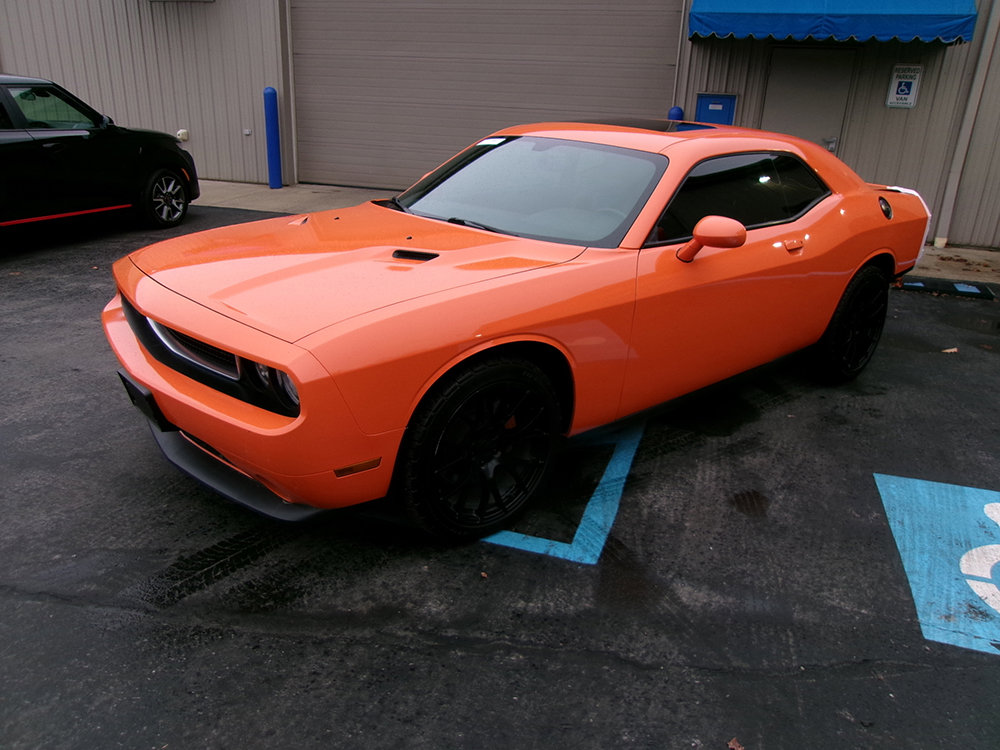 Used 2012 Dodge Challenger SXT Plus image 2