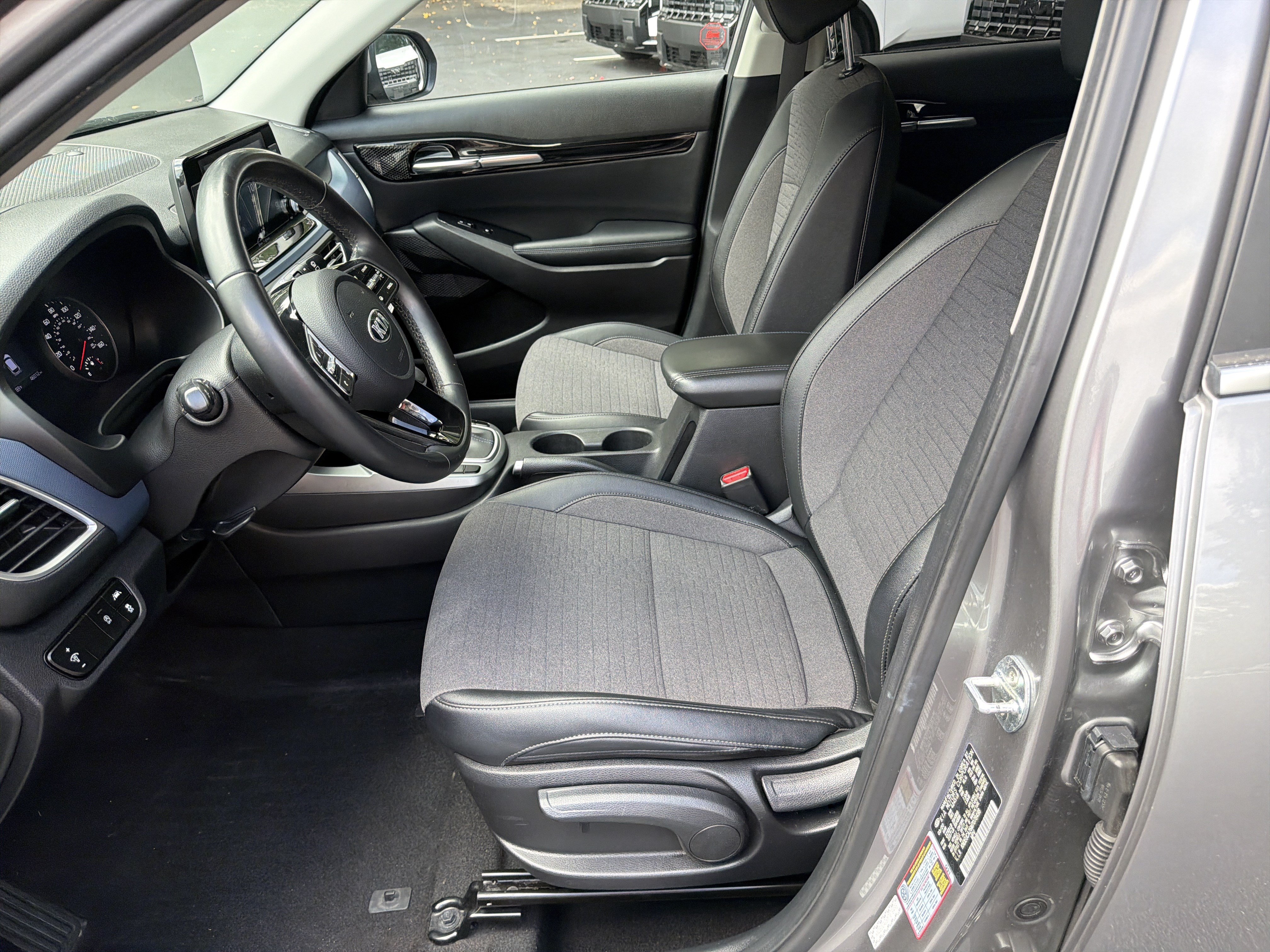 Used 2021 Kia Seltos S AWD/4WD image 9