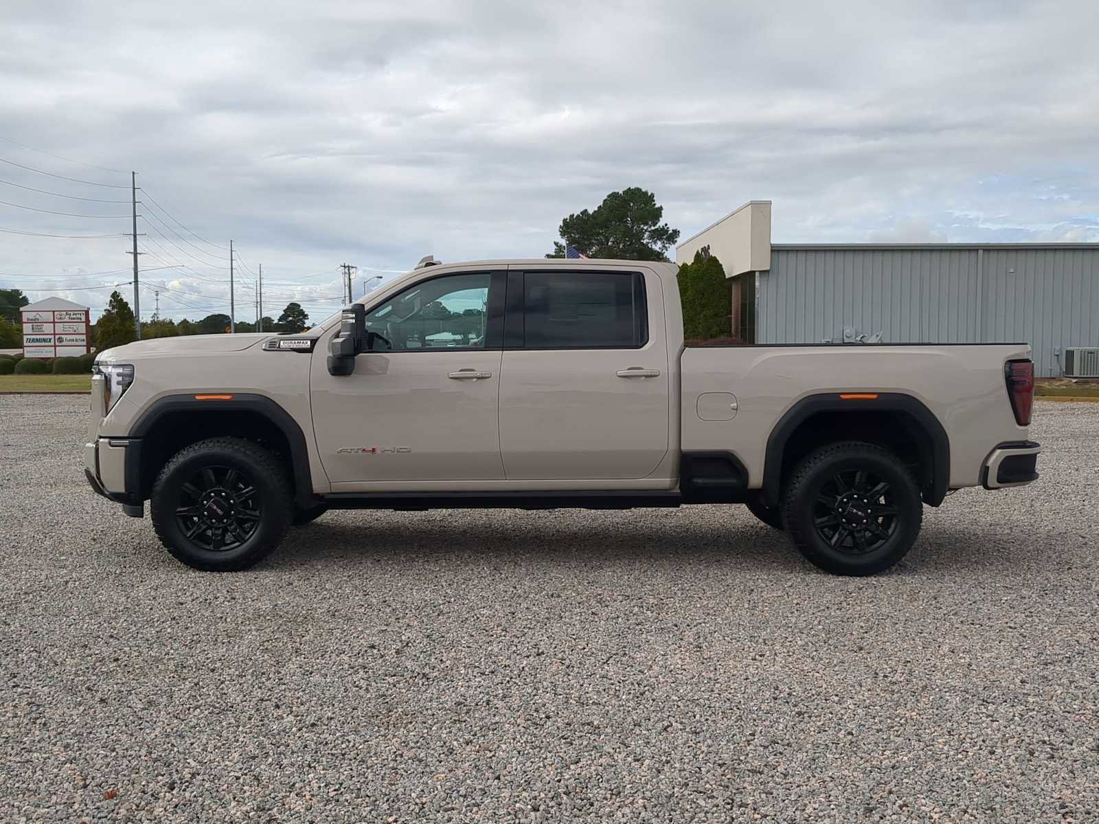 New 2026 GMC Sierra 2500 AT4 w/ AT4 Premium Plus Package image 5