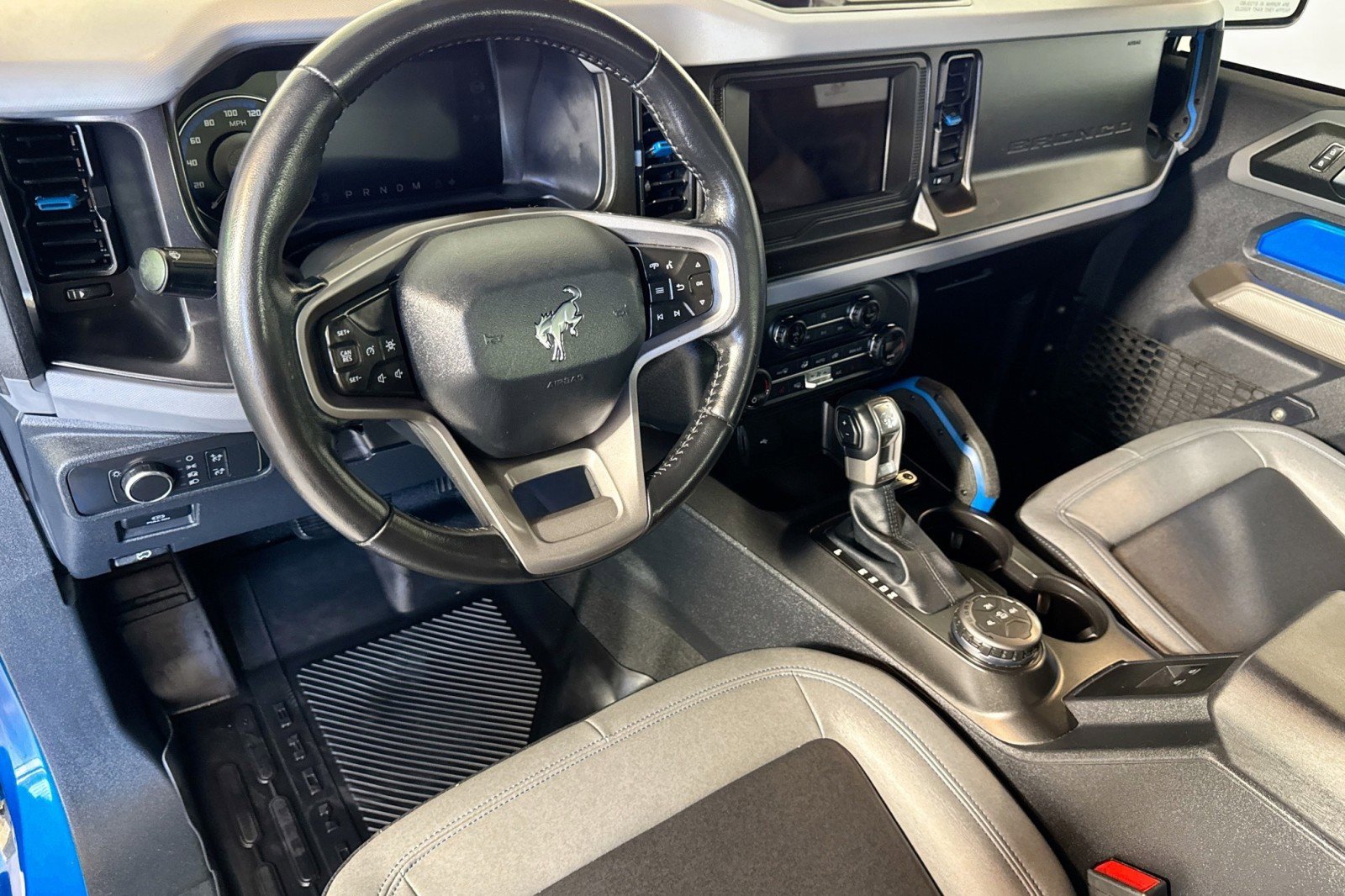 Used 2021 Ford Bronco Black Diamond image 9