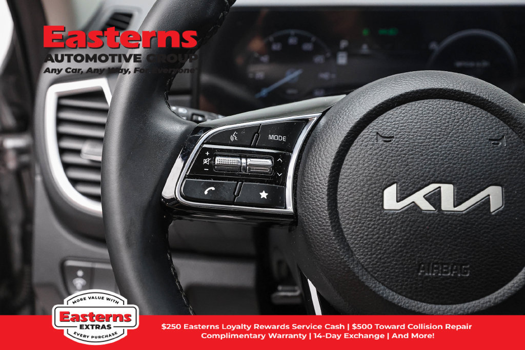 Used 2024 Kia Seltos EX AWD/4WD image 16