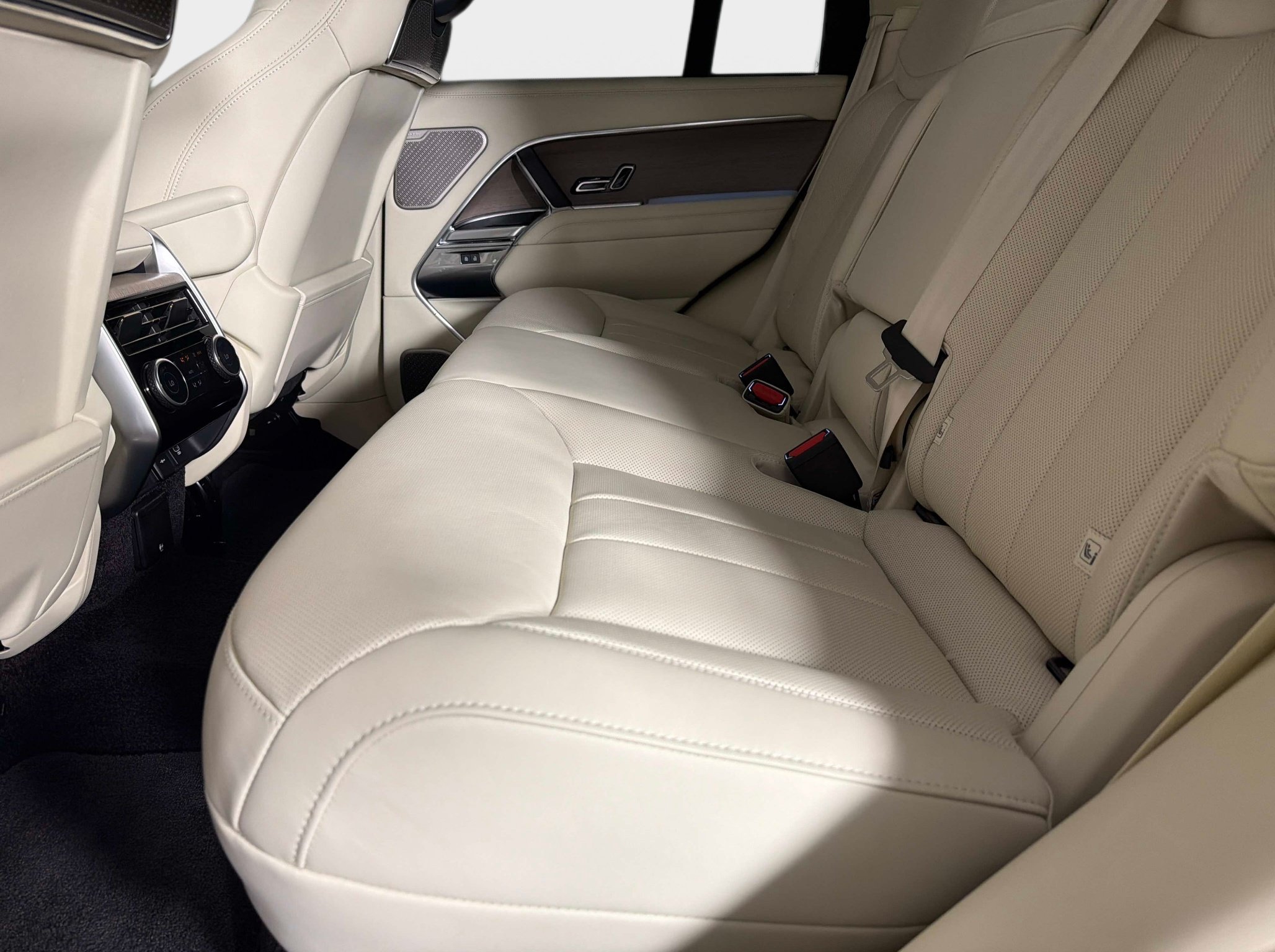 Used 2023 Land Rover Range Rover Autobiography AWD/4WD image 30