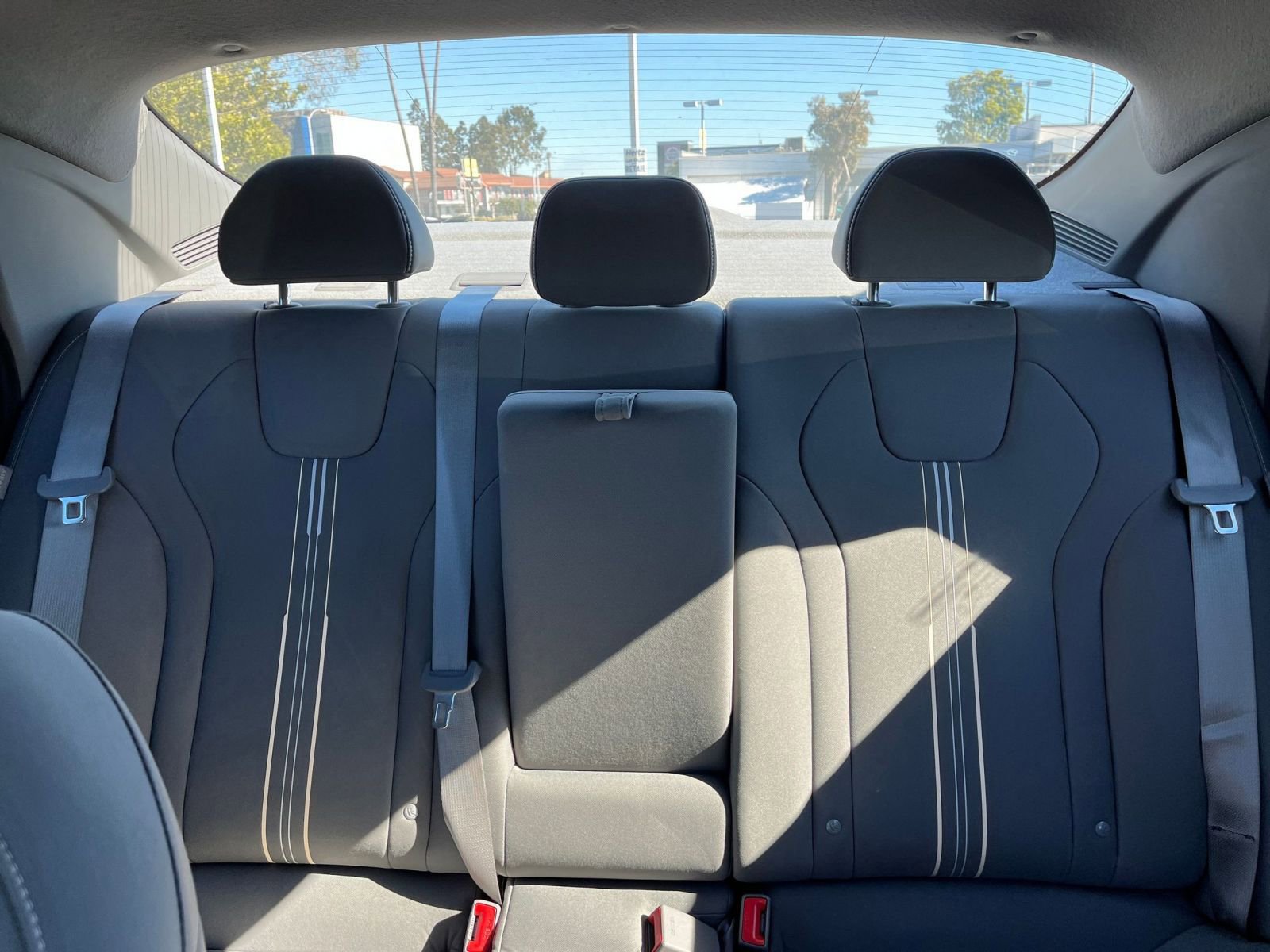 Used 2025 Hyundai Elantra SEL image 41