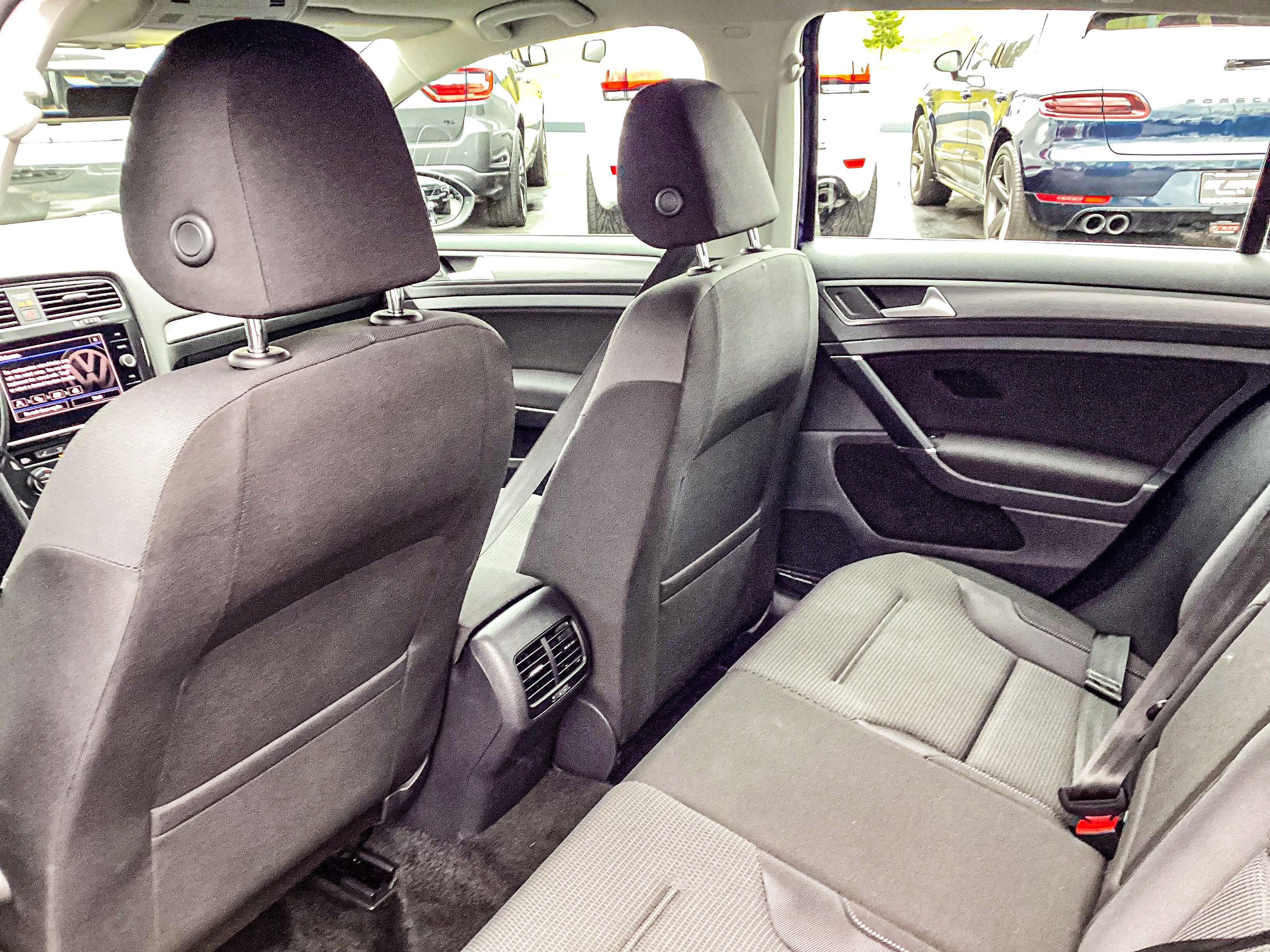 Used 2019 Volkswagen e-Golf SE w/ Driver Assistance Package image 15