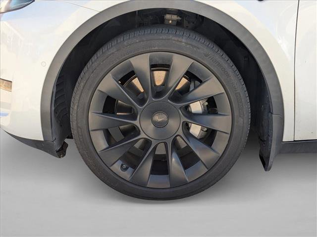 Used 2021 Tesla Model Y Long Range image 11