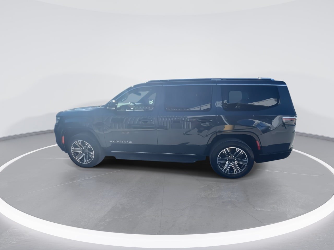 Used 2024 Jeep Wagoneer Series II w/ Flexible Seating Group AWD/4WD image 11
