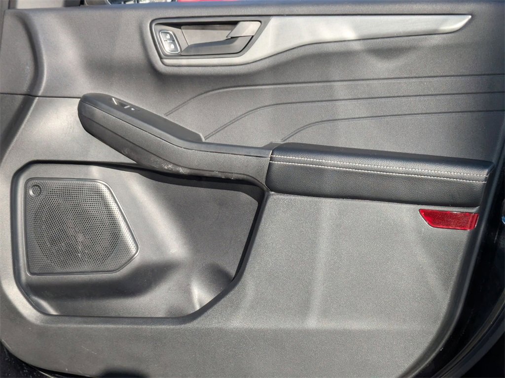 Used 2025 Ford Escape Active image 32