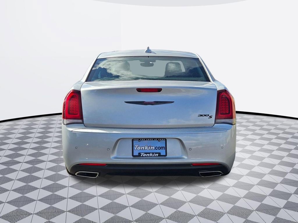 Used 2023 Chrysler 300 S image 5