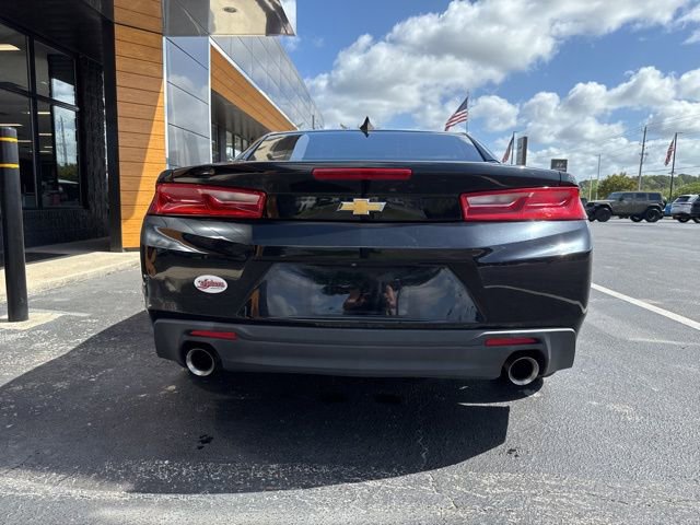 Used 2018 Chevrolet Camaro LT RWD image 23