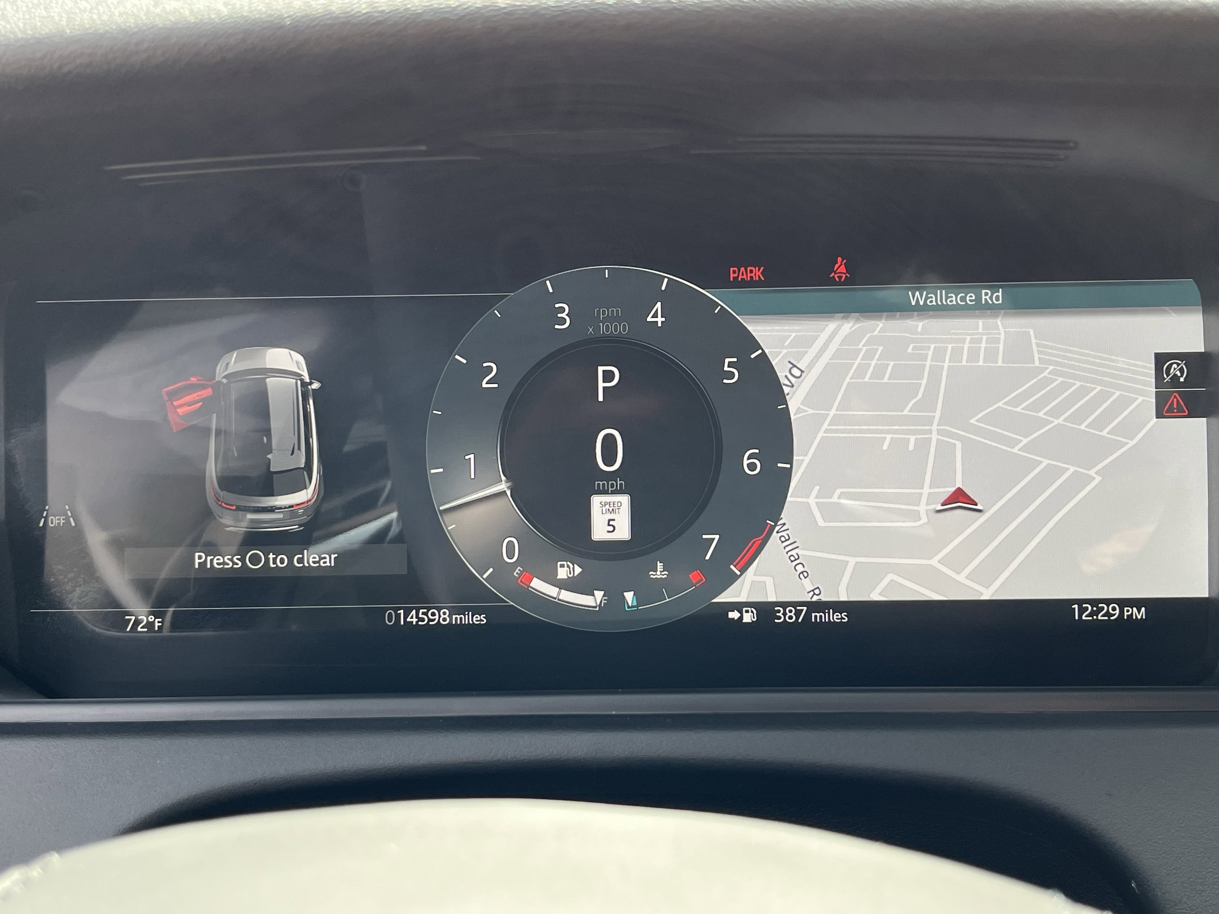 Certified 2025 Land Rover Range Rover Velar Dynamic SE AWD/4WD image 20