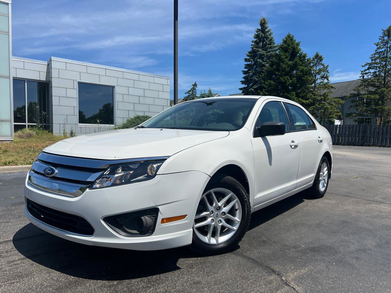 Used 2012 Ford Fusion S FWD image 3
