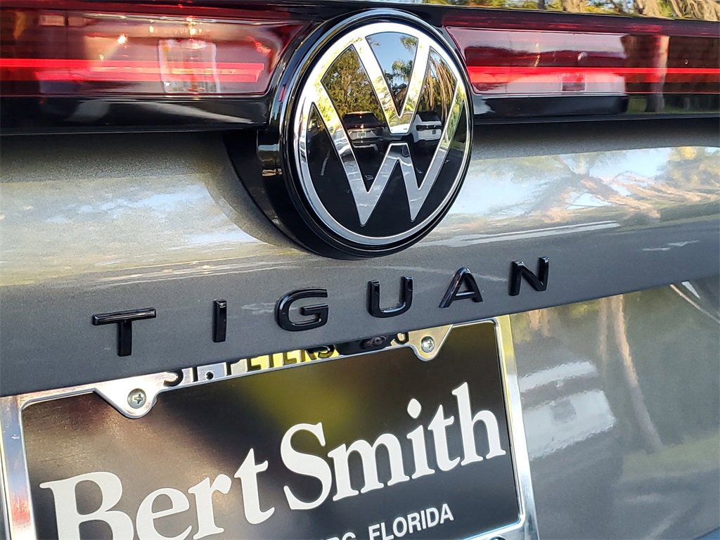 New 2026 Volkswagen Tiguan SE R-Line image 6