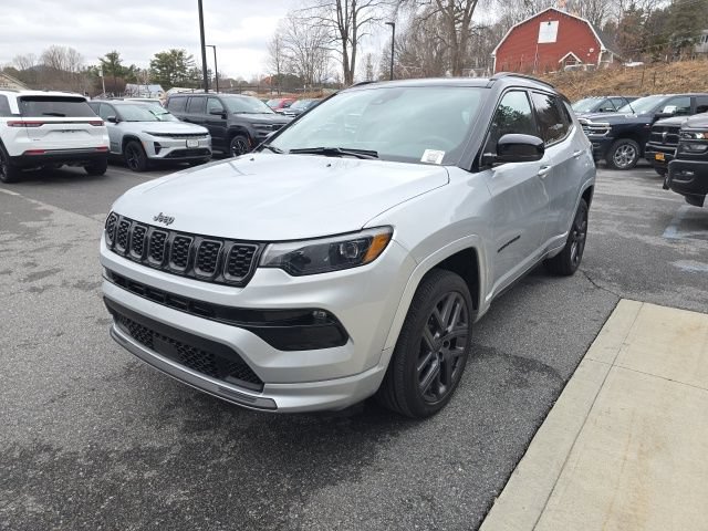 Certified 2025 Jeep Compass Limited w/ High Altitude Package AWD/4WD image 3