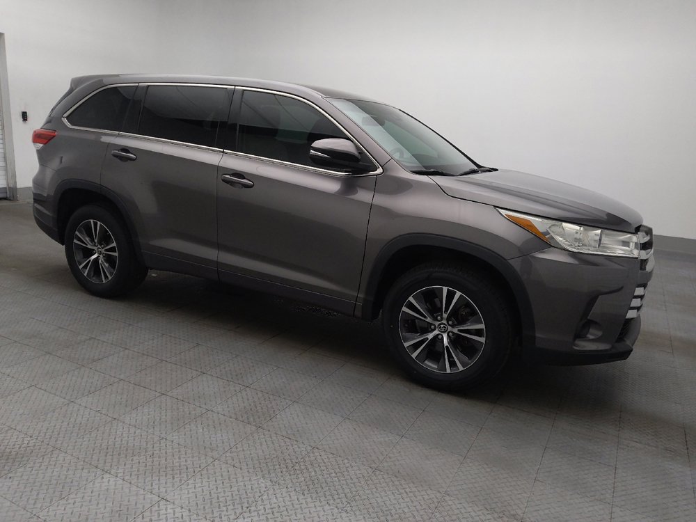 Used 2018 Toyota Highlander LE image 11
