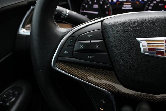 Used 2017 Cadillac XT5 Platinum image 14