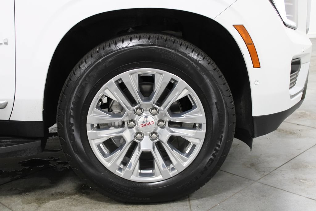 Used 2025 GMC Yukon XL Denali AWD/4WD image 14