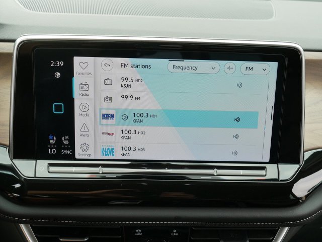Certified 2025 Volkswagen Atlas SE AWD/4WD image 32