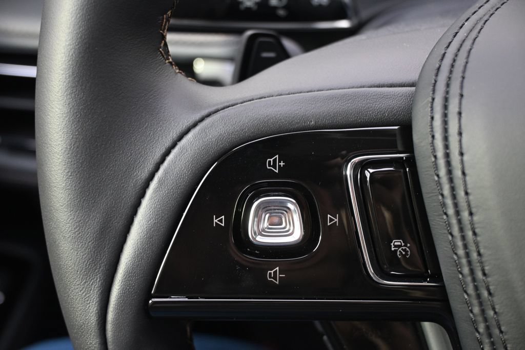 New 2026 Lincoln Aviator Reserve w/ Jet Appearance Package AWD/4WD image 33