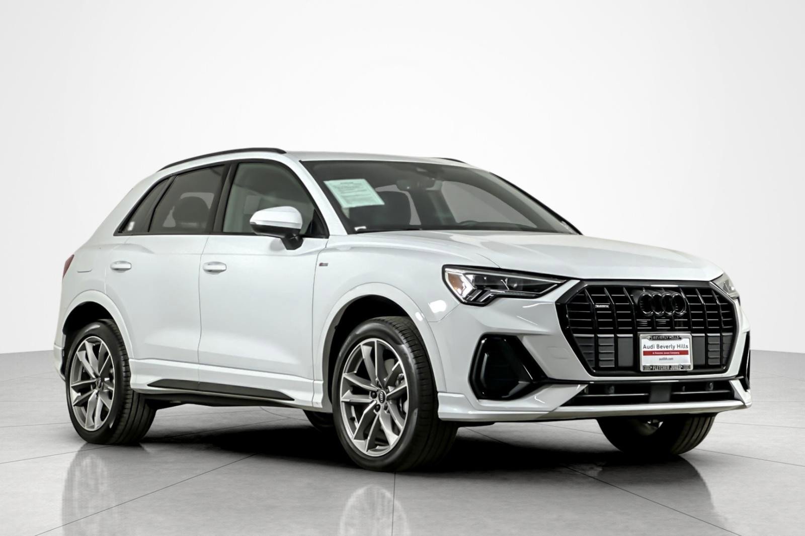Used 2025 Audi Q3 2.0T Premium w/ Convenience Package image 7