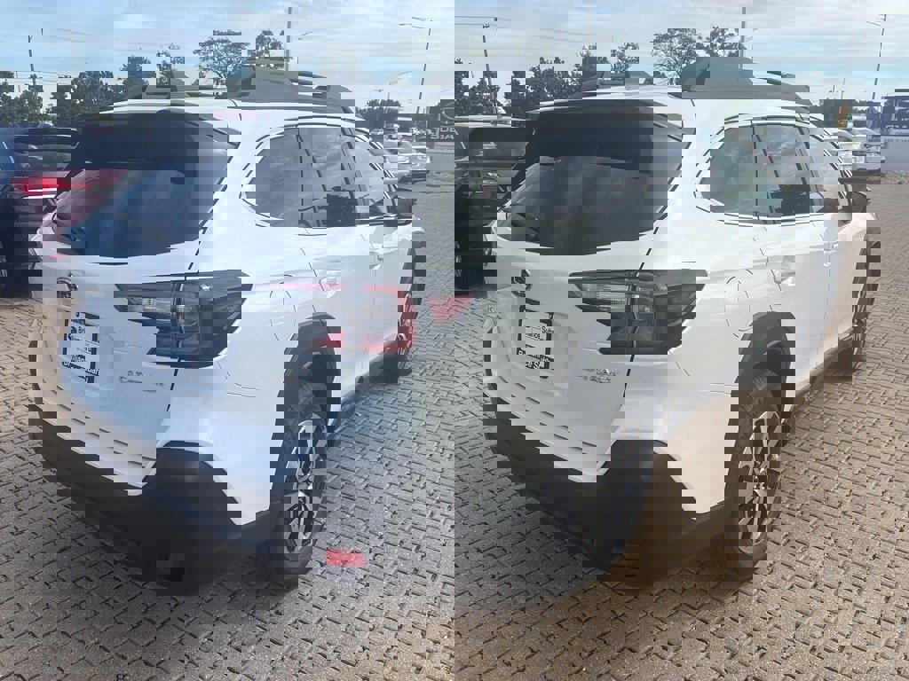 New 2025 Subaru Outback Premium image 7