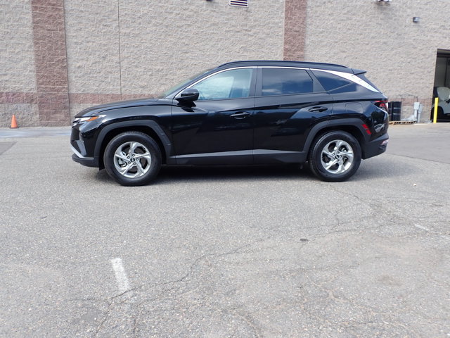 Used 2024 Hyundai Tucson SEL FWD image 2