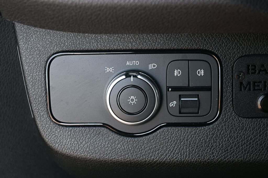 Used 2023 Mercedes-Benz Sprinter 2500 image 9