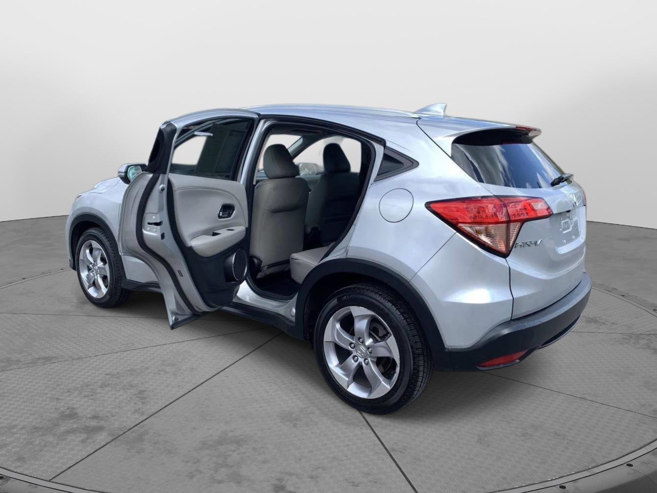 Used 2016 Honda HR-V EX-L image 40