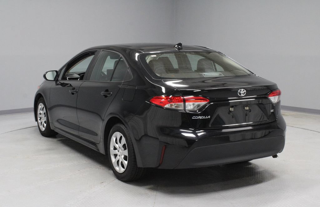 Used 2024 Toyota Corolla LE FWD image 8